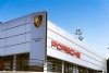 Porsche luce nuevas y flamantes instalaciones en Tenerife.